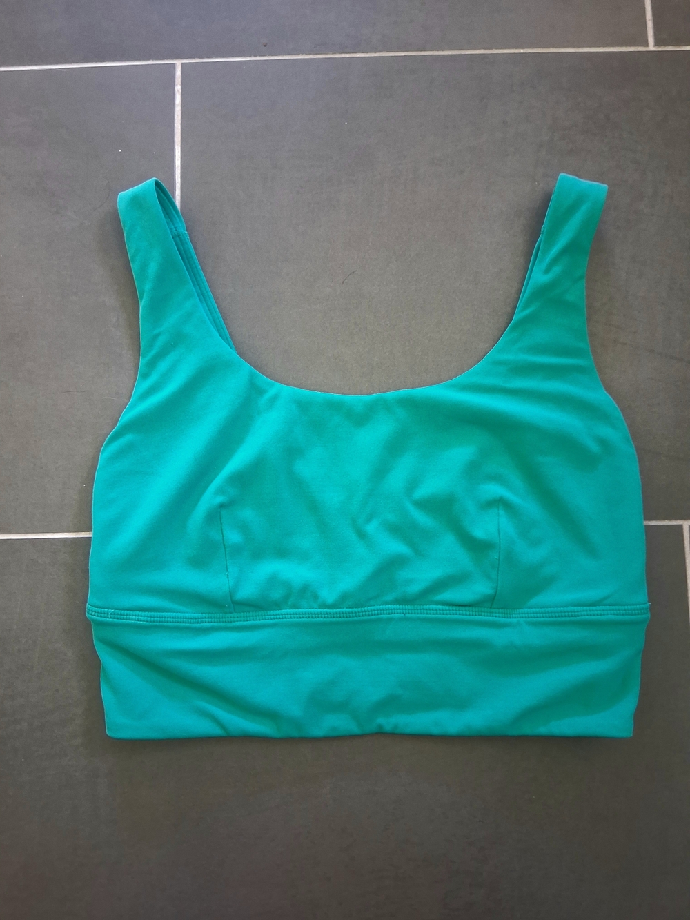 LULULEMON - GREEN SPORTS BRA ⚽️🏀🏐 - Picture 2 of 4